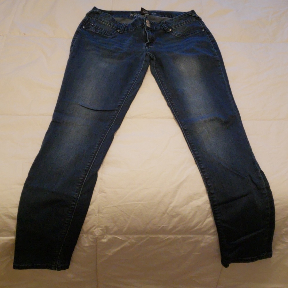 Ariya jeans